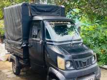 Mahindra Gio 2010 Lorry