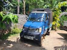 Mahindra Gio 2010 Lorry