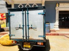 Mahindra Gio 2011 Lorry