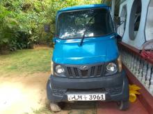 Mahindra Gio 2010 Lorry