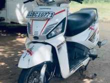 Mahindra Gusto 2015 Motorbike
