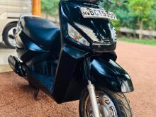 Mahindra GUSTO 2015 Motorbike