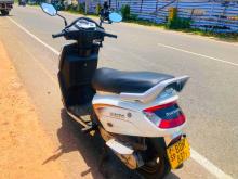Mahindra Gusto 2016 Motorbike