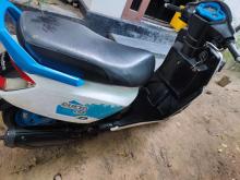 https://riyasewana.com/uploads/mahindra-gusto-125cc-51355236546.jpg