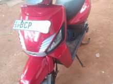 Mahindra Gusto 2015 Motorbike