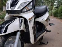 Mahindra GUSTO 2016 Motorbike