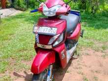 Mahindra Gusto 2015 Motorbike