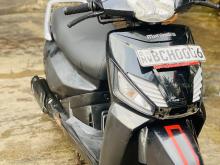 Mahindra Gusto 2015 Motorbike