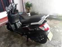 https://riyasewana.com/uploads/mahindra-gusto-2211250313394.jpg