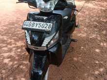 Mahindra Gusto 2015 Motorbike