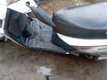 Mahindra Gusto 2015 Motorbike