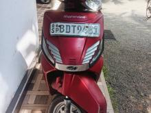 Mahindra Gusto 2015 Motorbike