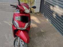 Mahindra Gusto 2015 Motorbike