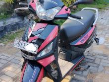 Mahindra GUSTO 2016 Motorbike