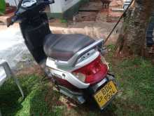 https://riyasewana.com/uploads/mahindra-gusto-811391313013.jpg