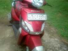 Mahindra Gusto 2015 Motorbike
