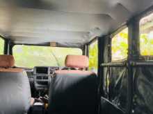 https://riyasewana.com/uploads/mahindra-jeep-1989-113003312404.jpg