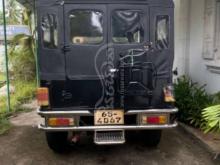 https://riyasewana.com/uploads/mahindra-jeep-1989-2123739129526.jpg