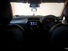 https://riyasewana.com/uploads/mahindra-kuv-100-6021406466.jpg