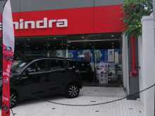 https://riyasewana.com/uploads/mahindra-kuv-9130447142.jpg