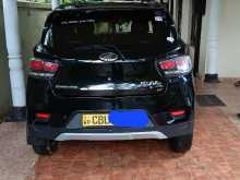 https://riyasewana.com/uploads/mahindra-mahendra-kuv-6914154802.jpg