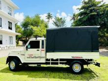 https://riyasewana.com/uploads/mahindra-mahindra-bolero-282244436745.jpg
