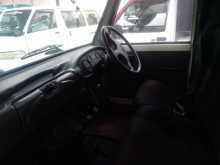 https://riyasewana.com/uploads/mahindra-mahindra-bolero-31615264533.jpg