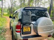 https://riyasewana.com/uploads/mahindra-mitsubishi-montero-10748074373.jpg