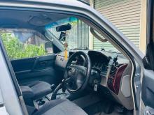 https://riyasewana.com/uploads/mahindra-mitsubishi-montero-10805596296.jpg