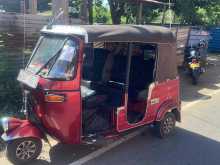 https://riyasewana.com/uploads/mahindra-re-46382422382.jpg