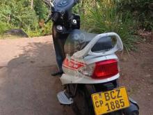 https://riyasewana.com/uploads/mahindra-redio-uzo-10105908402353.jpg