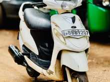 Mahindra Rodeo 2015 Motorbike
