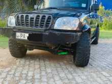 Mahindra CrewCab 2006 SUV