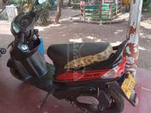 https://riyasewana.com/uploads/mahindra-uzo125-22131652486338.jpg