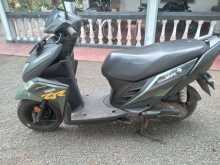 https://riyasewana.com/uploads/mahindra-zr-211551464673.jpg