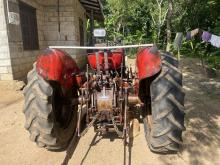 https://riyasewana.com/uploads/massey-ferguson-135-dl-106061117043.jpg