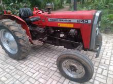 https://riyasewana.com/uploads/massey-ferguson-240-12244356125.jpg