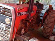 https://riyasewana.com/uploads/massey-ferguson-240-2019-109401912302.jpg