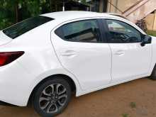 https://riyasewana.com/uploads/mazda-2-2016-2121385812373.jpg