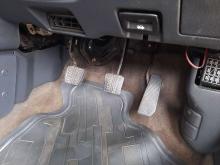 https://riyasewana.com/uploads/mazda-323-252000216574.jpg