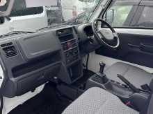 https://riyasewana.com/uploads/mazda-3bd-dg16t-314572422242.jpg