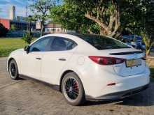 https://riyasewana.com/uploads/mazda-axela-29123649632.jpg