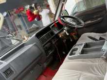 https://riyasewana.com/uploads/mazda-bongo-1993-318553512453.jpg
