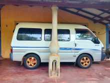 Mazda Bongo 1999 Van