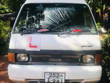 Mazda Bongo 1995 Van