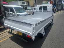 https://riyasewana.com/uploads/mazda-bongo-9-2005-3023255012674.jpg