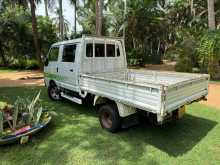 https://riyasewana.com/uploads/mazda-bongo-brawny-151540464193.jpg