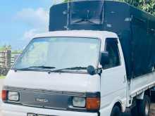 Mazda Bongo R2 2001 Lorry