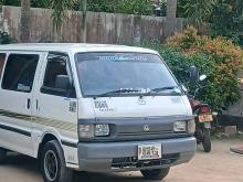 Mazda Bongo R2 1995 Van