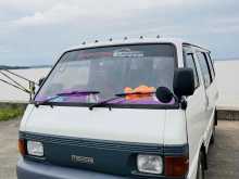 Mazda Bongo R2 1993 Van